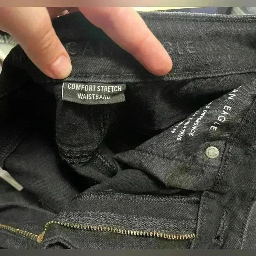 American Eagle‎ - Mom Jeans Black Comfort Stretch Distressed - Size 2 Short